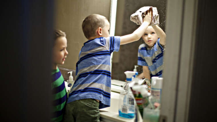 , Cleaning and Organizing Kids Bathroom