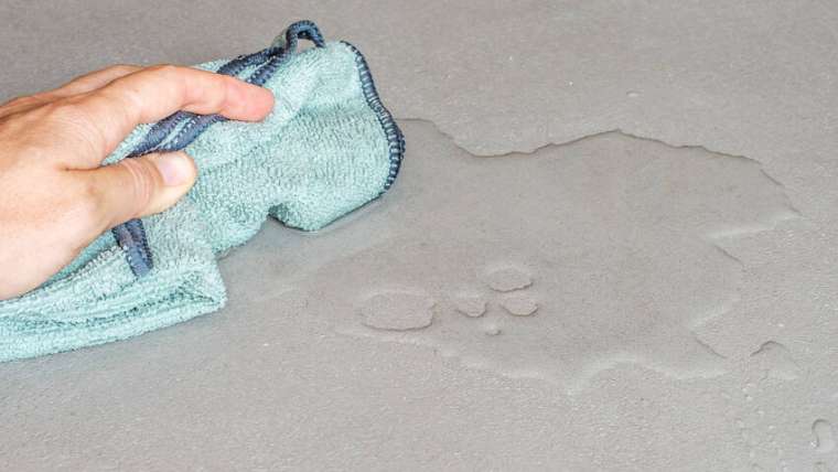 Homemade concrete cleaning solution for your garage floor
